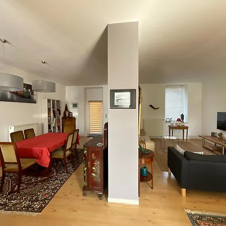 De 130m2 Appartement *